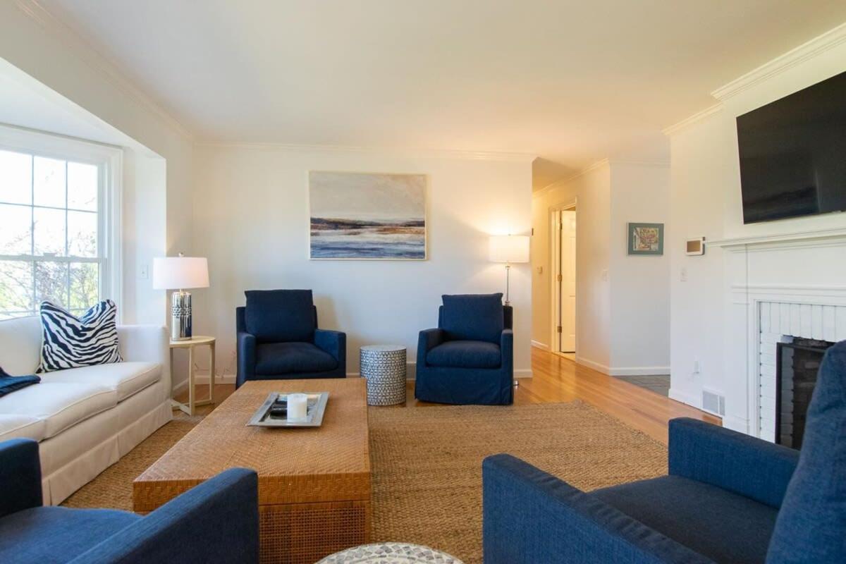 Gorgeous Home With Game Room Dog Welcome Chatham Exterior photo